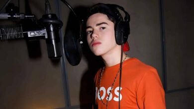 how old is kevin amf